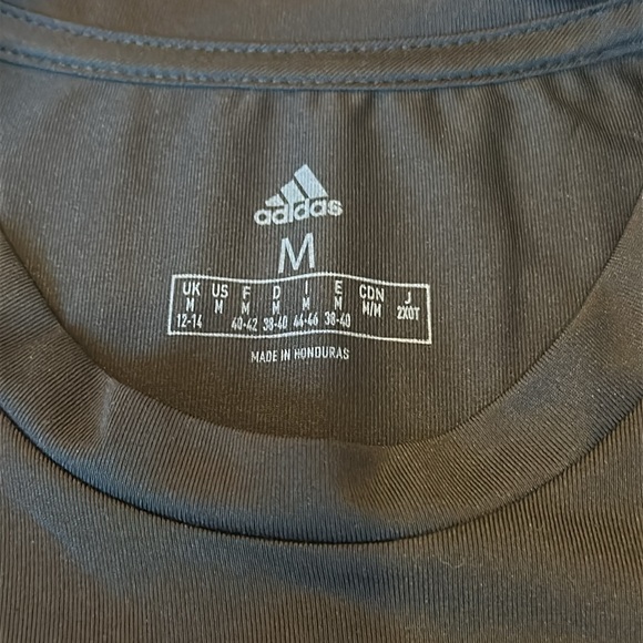 High Point University Comfort Colors Sweatshirt & T-shirt,Dry Fit Shirt,Beanie - Picture 4 of 10